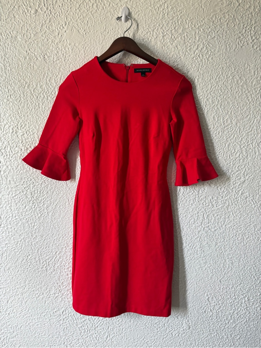 Banana Republic Red Ruffle-Sleeve Sheath Dress size 0